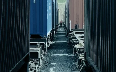 Intermodal volumes falling fast, rates to follow in 2023